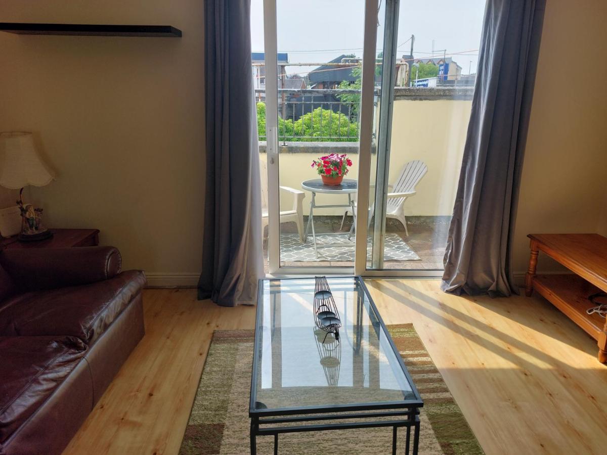 Cathedral Court Apartment Ennis Exterior photo